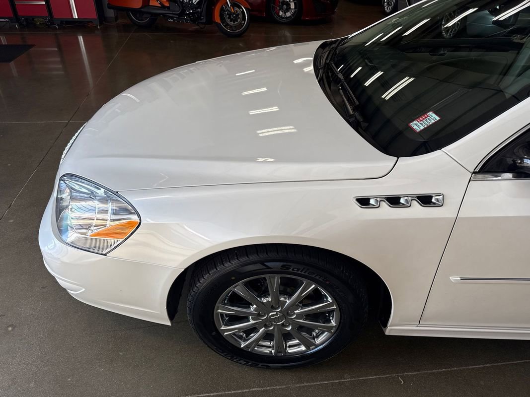 Used 2011 Buick Lucerne CXL image 34