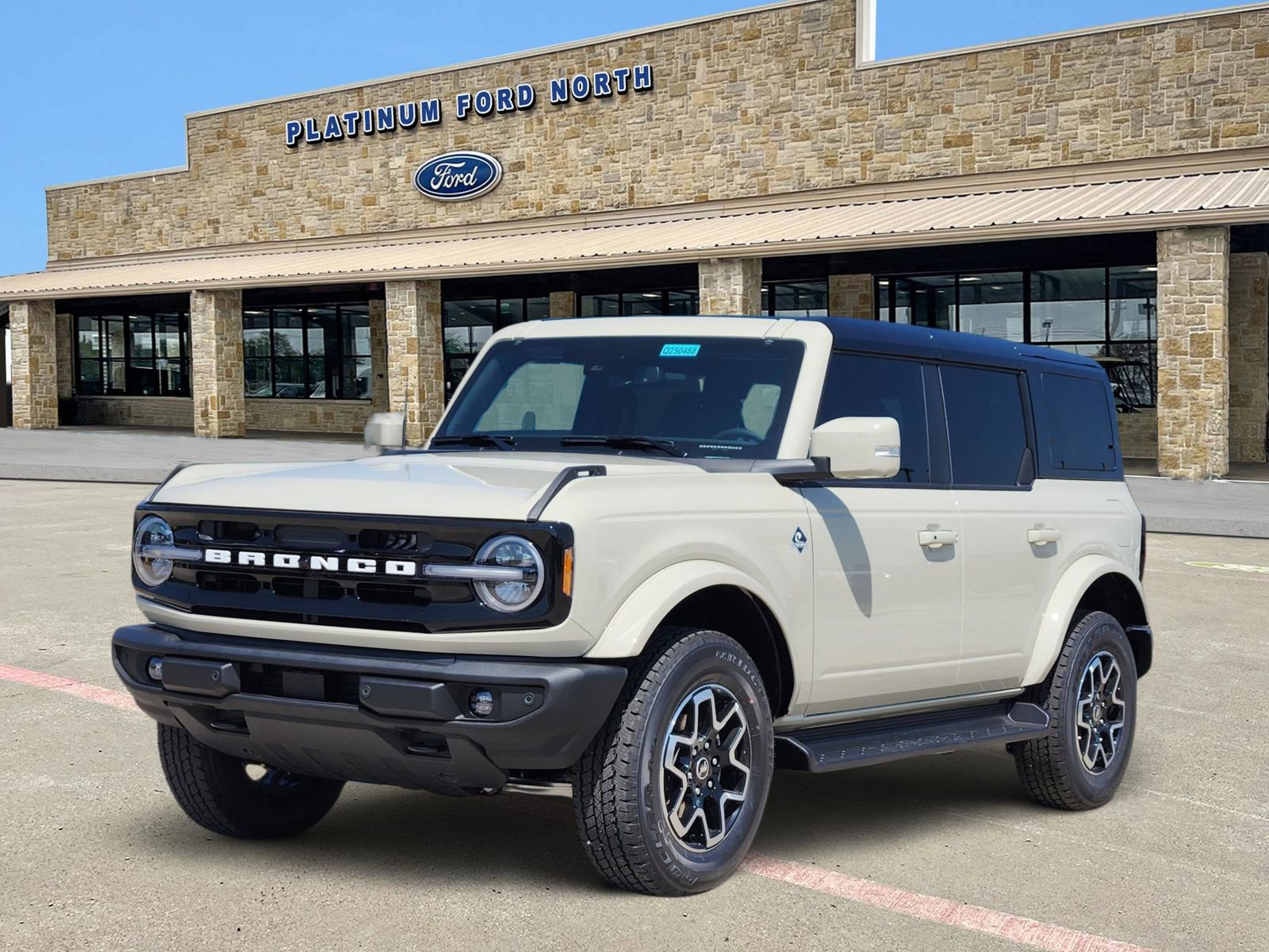 New 2025 Ford Bronco Outer Banks image 2