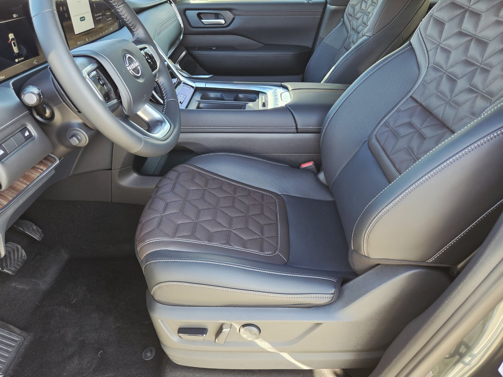 New 2027 Nissan Armada Platinum AWD/4WD image 8