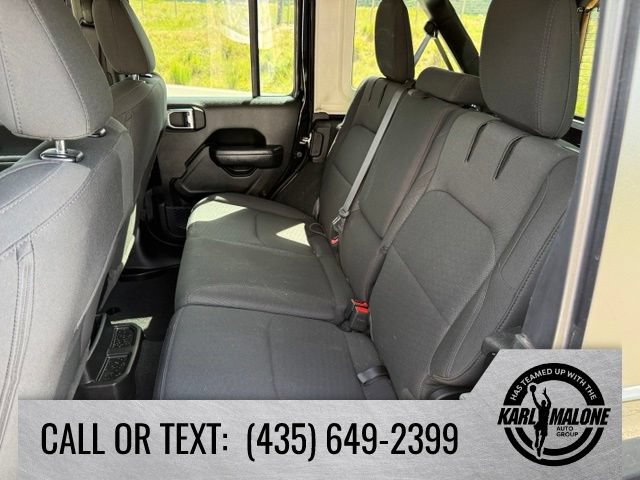 Used 2023 Jeep Wrangler Unlimited w/ Cold Weather Group AWD/4WD image 26