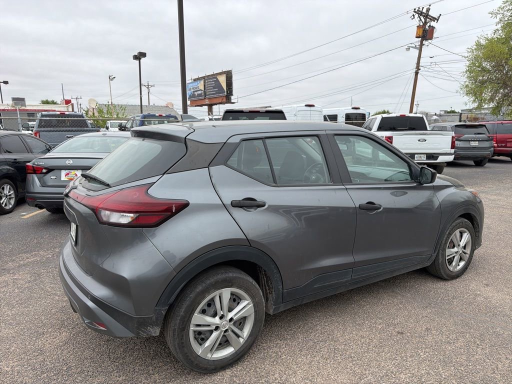 Used 2023 Nissan Kicks S image 5