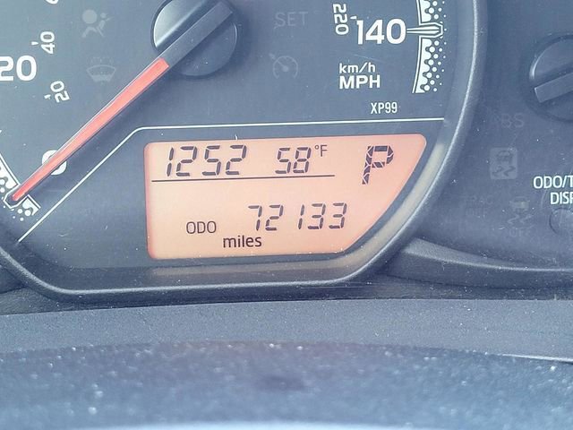 Used 2015 Toyota Yaris LE image 24