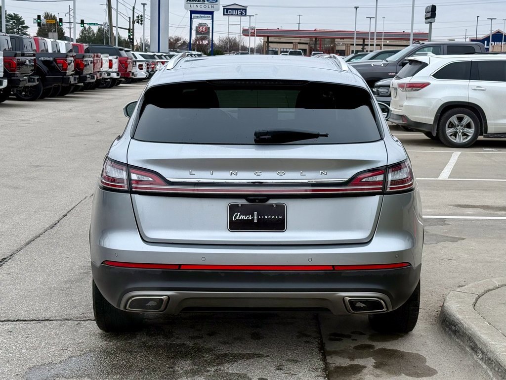 Used 2021 Lincoln Nautilus FWD w/ Equipment Group 101A image 4