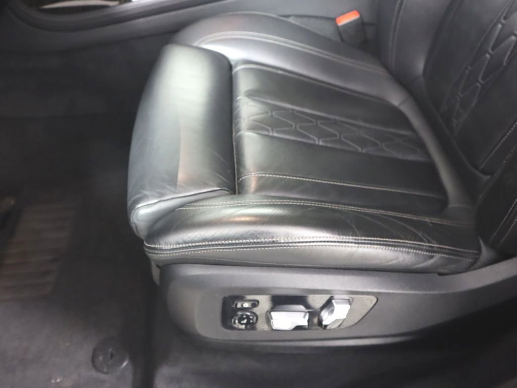 Used 2023 BMW X7 xDrive40i w/ Premium Package AWD/4WD image 21