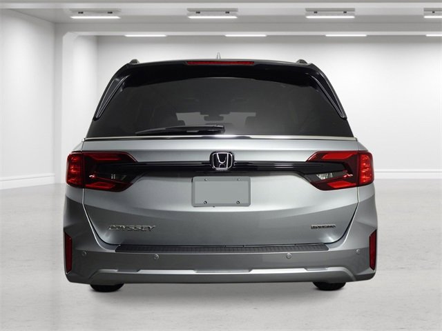 New 2026 Honda Odyssey Touring image 4