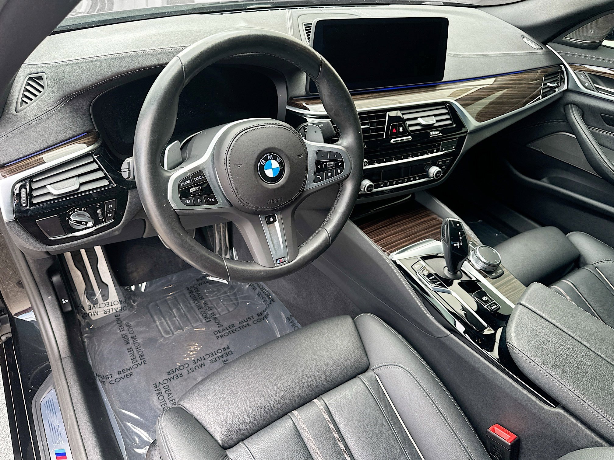 Used 2023 BMW M550i xDrive image 9