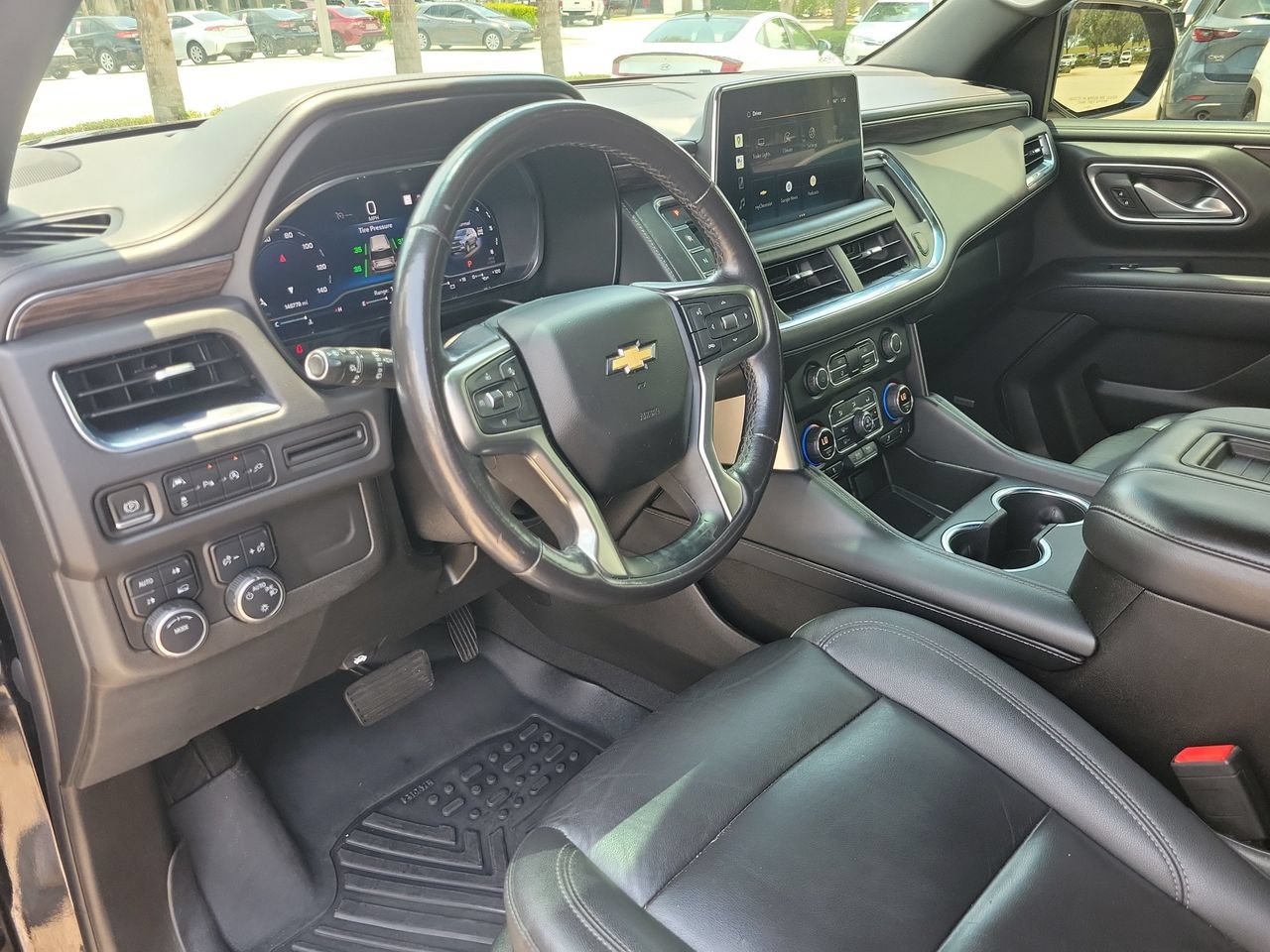 Used 2022 Chevrolet Suburban LT AWD/4WD image 16
