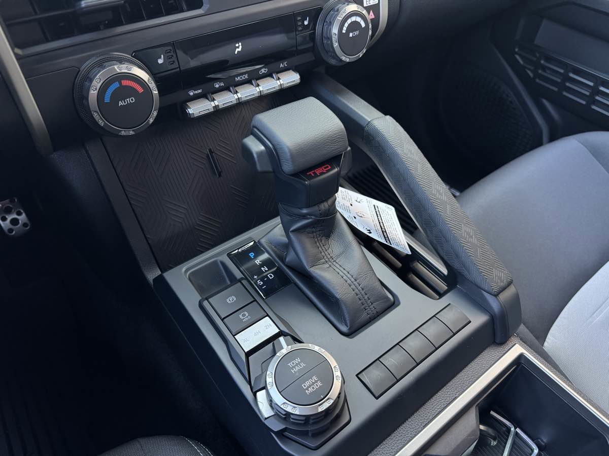 Used 2025 Toyota Tacoma TRD Sport image 16