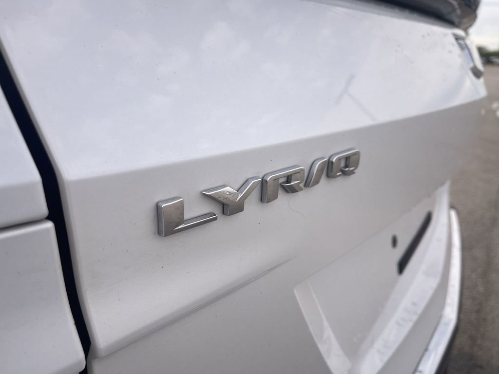Certified 2024 Cadillac Lyriq Luxury AWD/4WD image 4