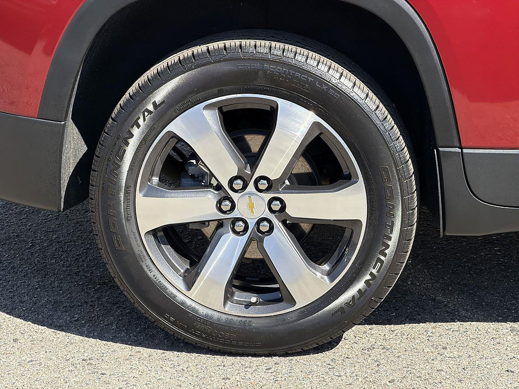 Used 2021 Chevrolet Traverse LT w/ LT Premium Package FWD image 32