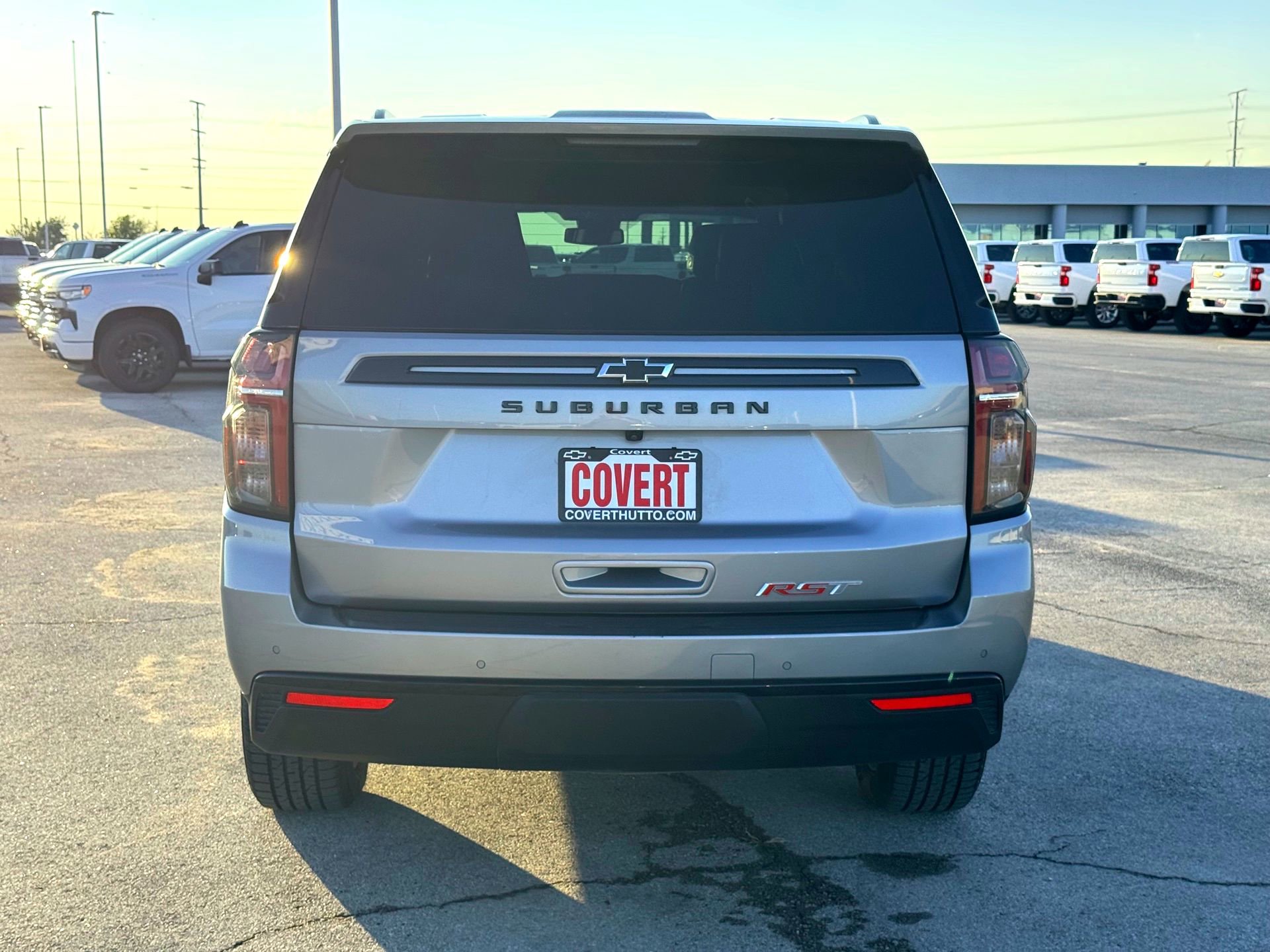 Used 2024 Chevrolet Suburban RST image 7