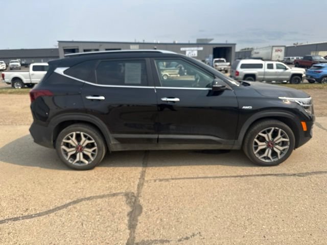 Used 2021 Kia Seltos SX w/ SX Sunroof Package AWD/4WD image 8