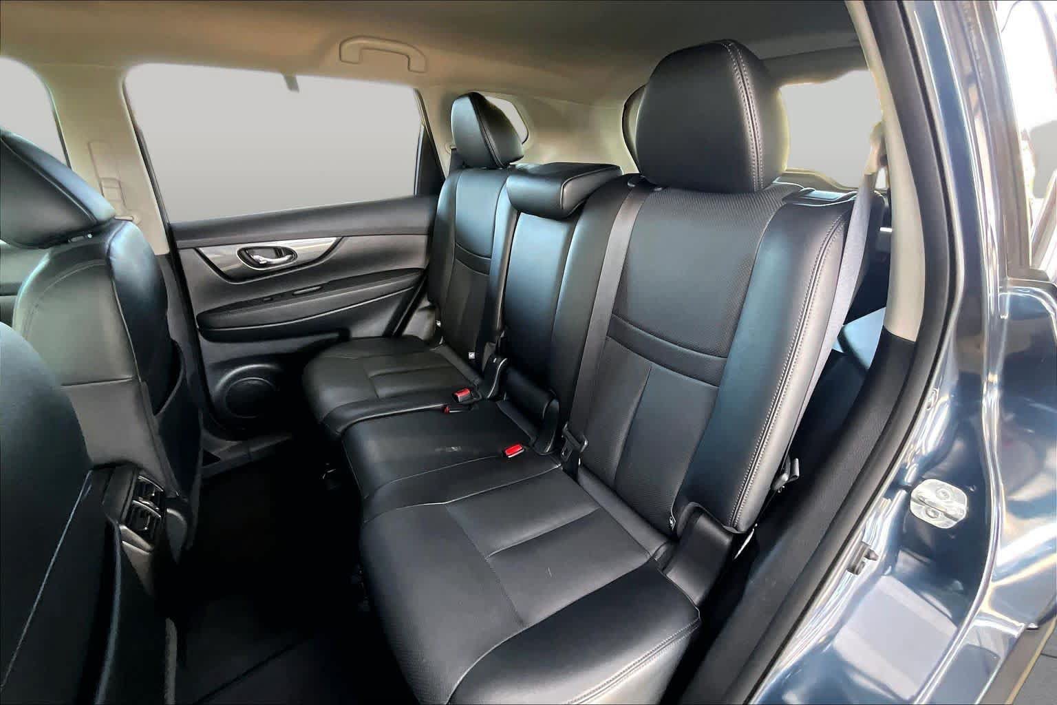 Used 2015 Nissan Rogue SL FWD image 19