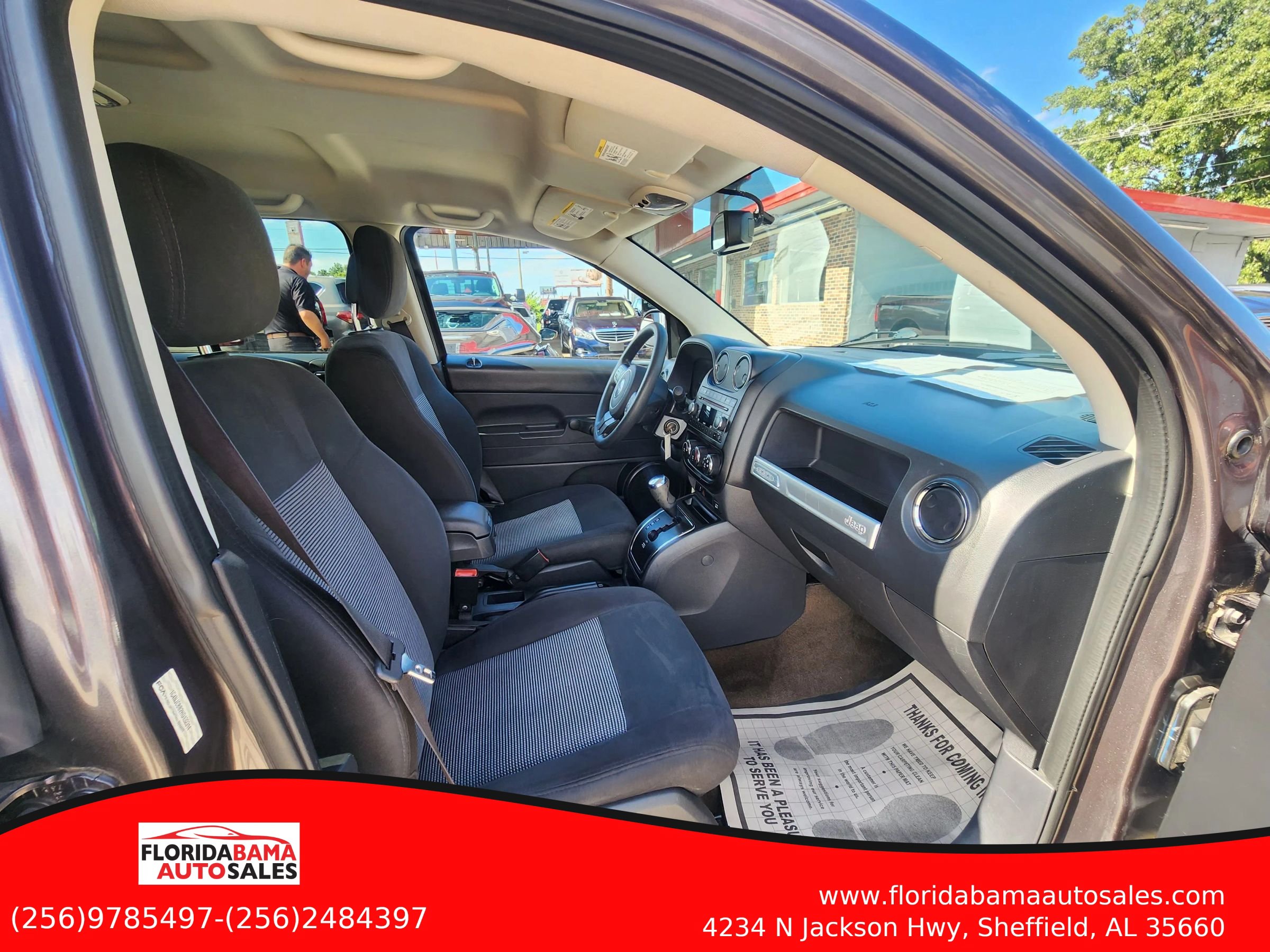 Used 2017 Jeep Compass Sport FWD image 9