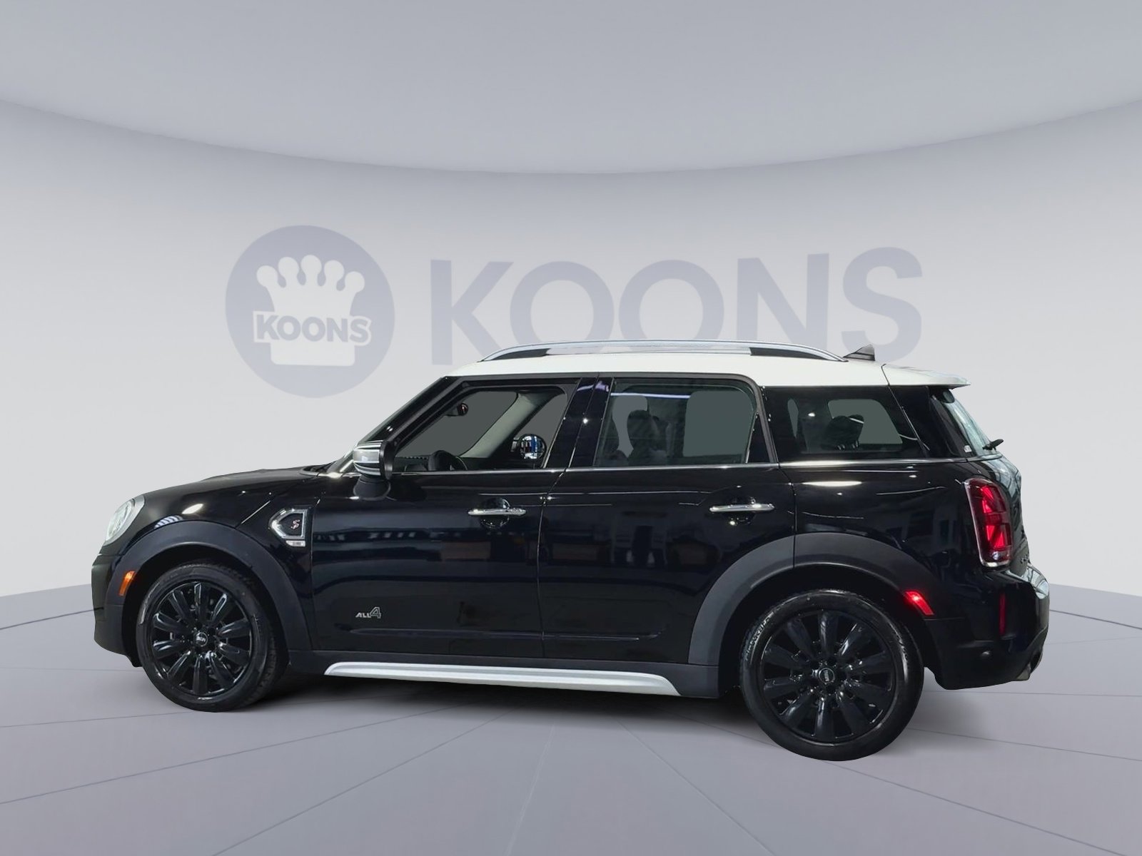 Used 2022 MINI Cooper Countryman S w/ Premium Package image 7