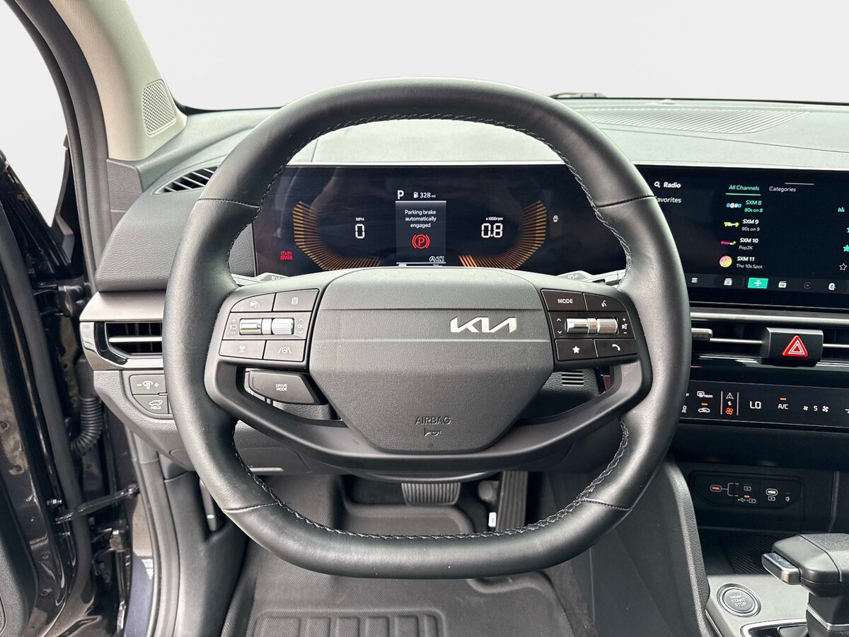 Used 2026 Kia Sportage EX FWD image 27