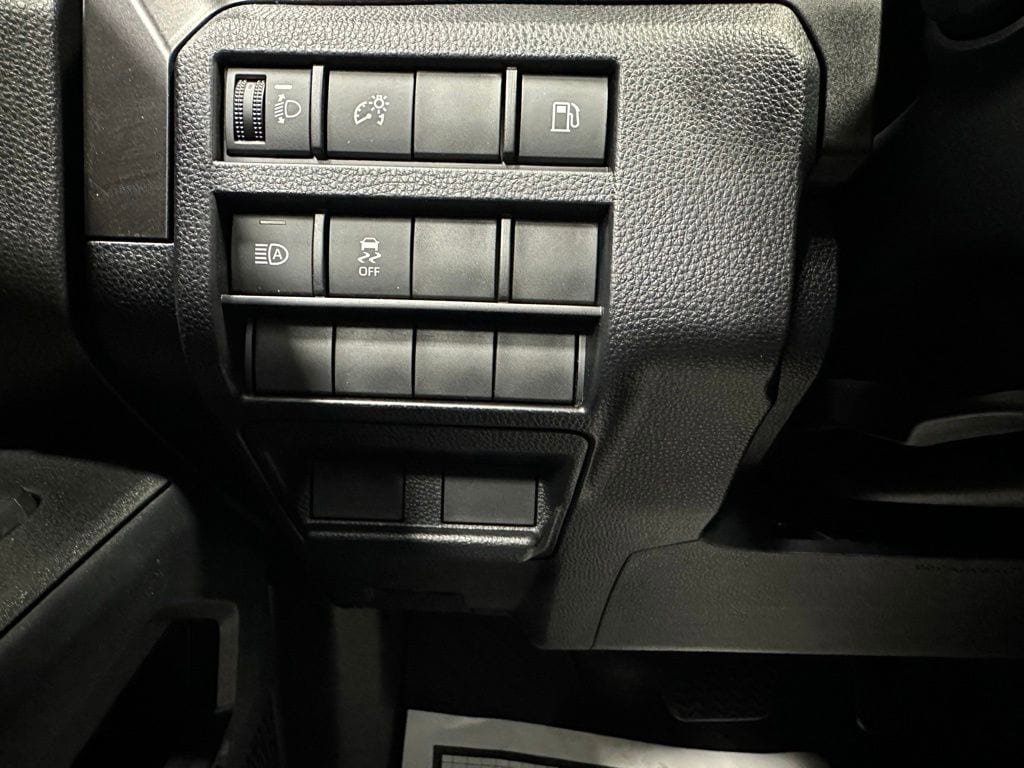 Used 2025 Toyota 4Runner SR5 AWD/4WD image 17