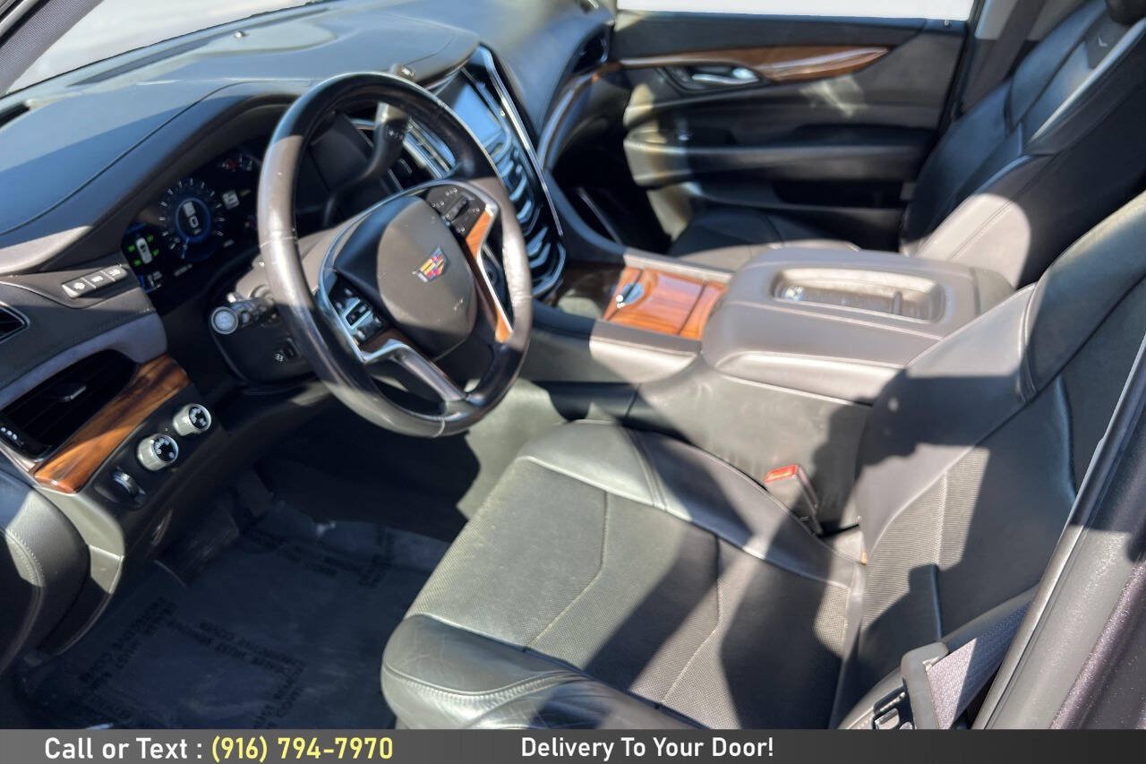 Used 2017 Cadillac Escalade ESV Premium Luxury AWD/4WD image 15