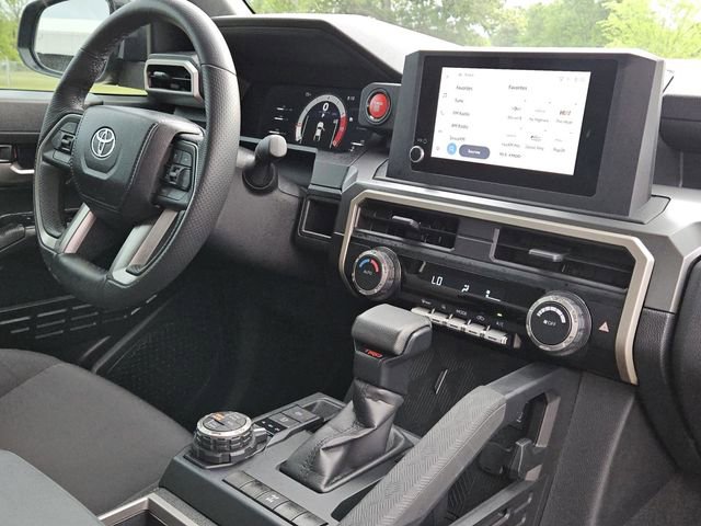 Used 2024 Toyota Tacoma TRD Off-Road image 31