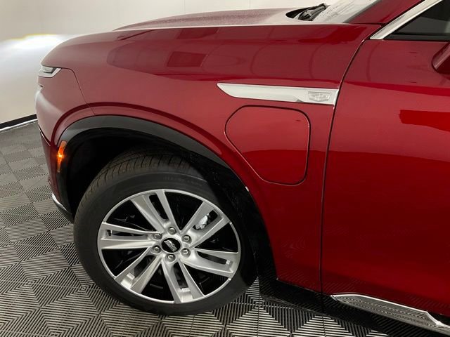 New 2026 Cadillac Vistiq Luxury w/ LPO, Floor Liner Package image 32