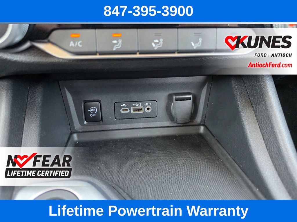 Used 2024 Nissan Sentra SV FWD image 45