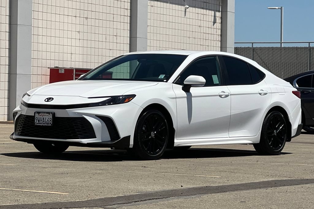 Certified 2026 Toyota Camry SE FWD image 10