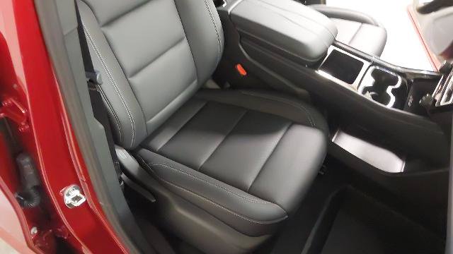 New 2027 Chevrolet Traverse LT w/ Sun and Wheel Package AWD/4WD image 28