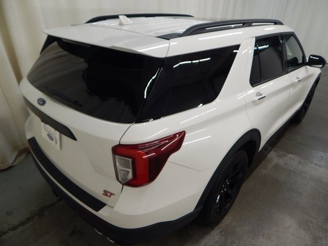 Used 2023 Ford Explorer ST w/ Equipment Group 401A image 3