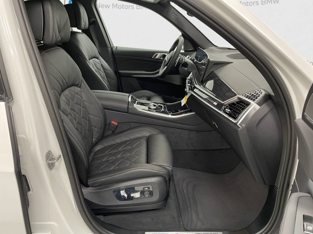 New 2026 BMW X5 M60i AWD/4WD image 13