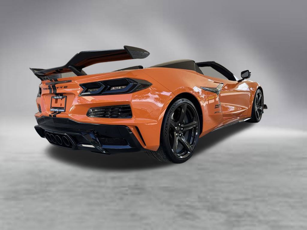 Used 2023 Chevrolet Corvette Z06 w/ Z07 Performance Package RWD image 7