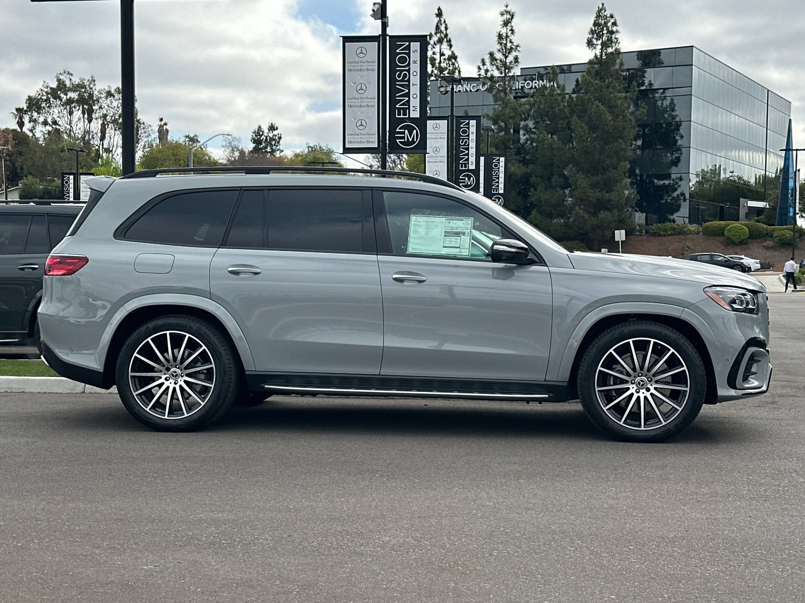 New 2026 Mercedes-Benz GLS 580 4MATIC image 2