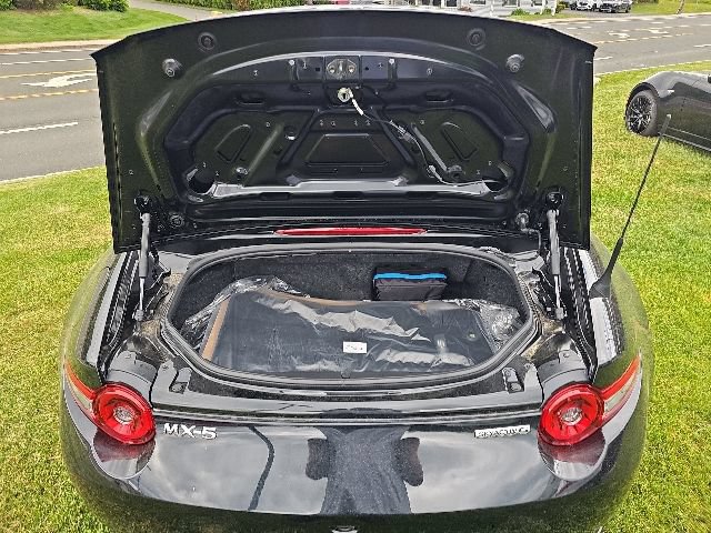 New 2026 MAZDA MX-5 Miata Club w/ Brembo/BBS Recaro Package RWD image 26