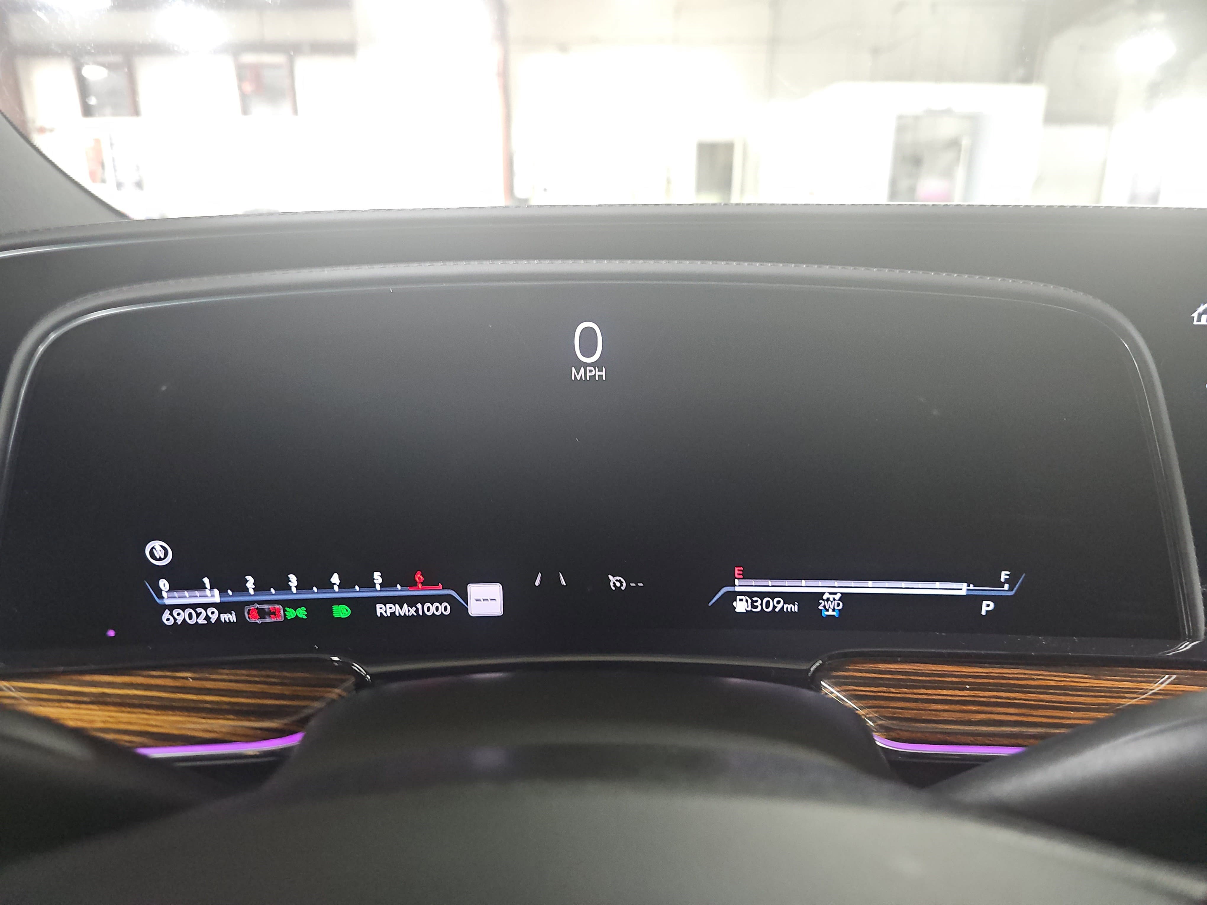 Used 2021 Cadillac Escalade ESV Premium Luxury image 21