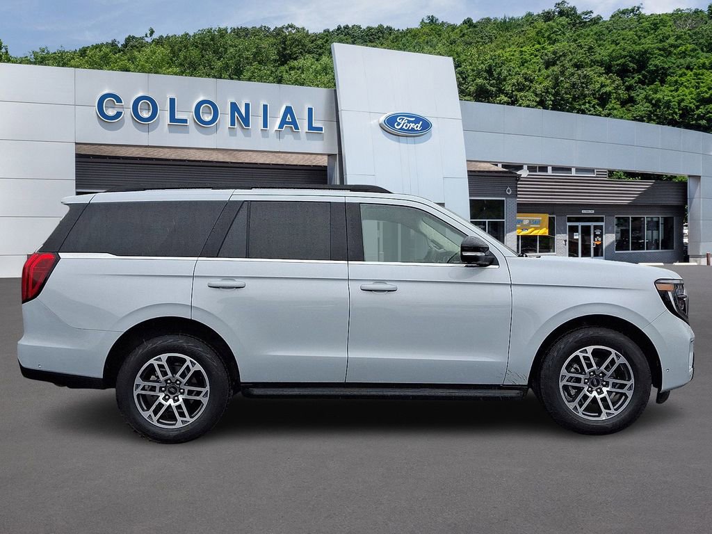 Used 2025 Ford Expedition Active AWD/4WD image 7