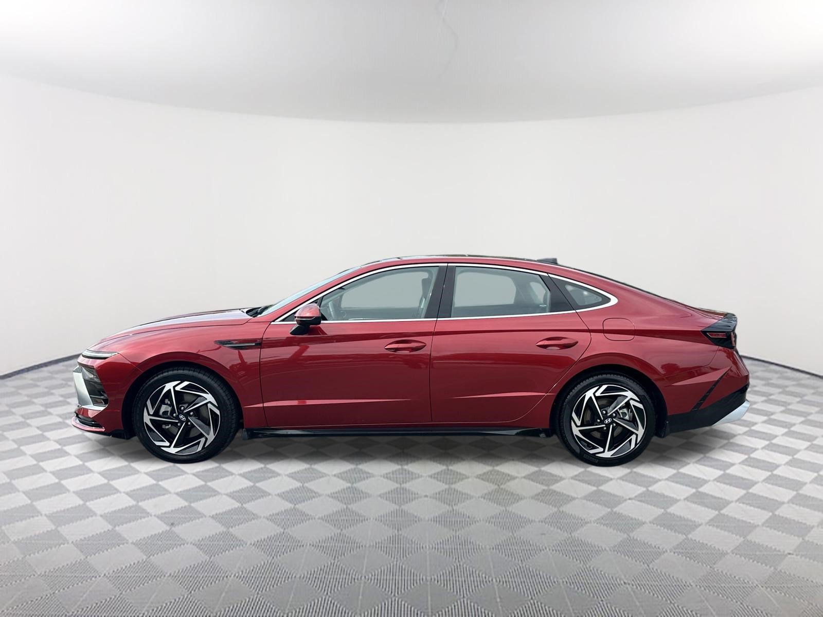 Used 2025 Hyundai Sonata SEL FWD image 8