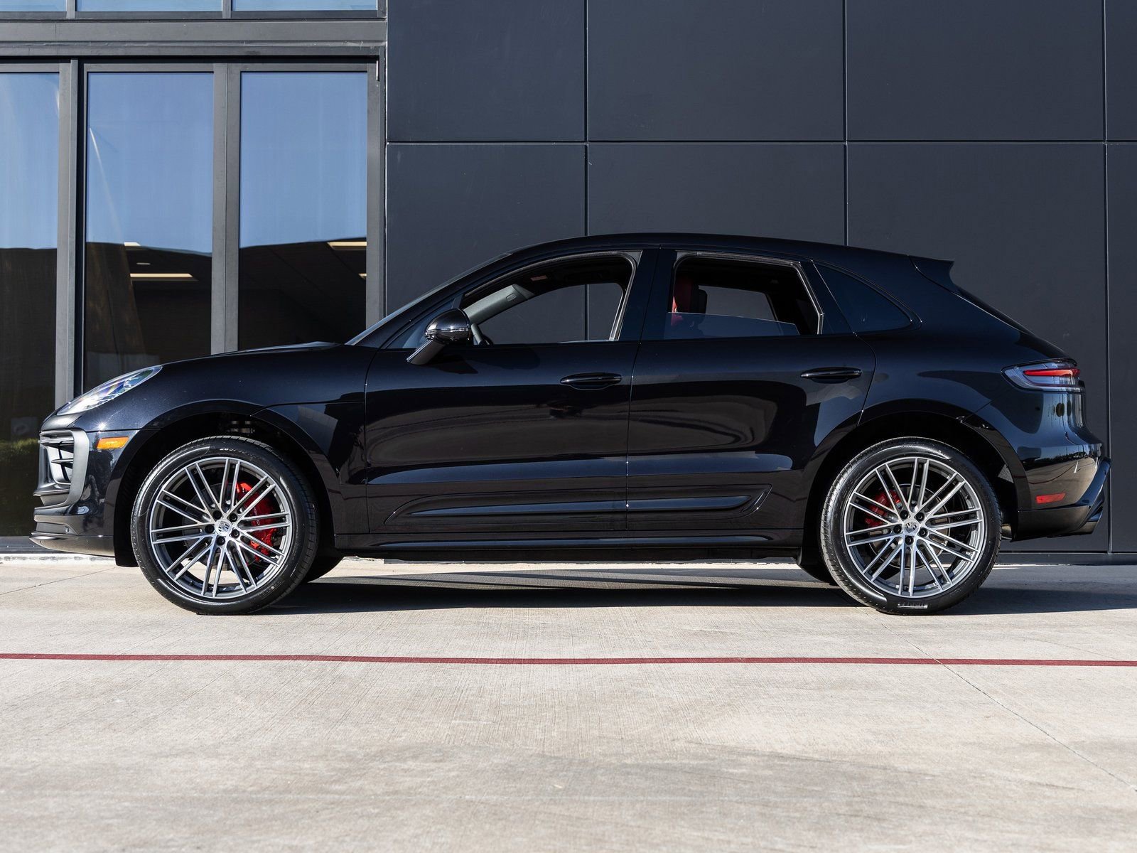 New 2026 Porsche Macan S image 2