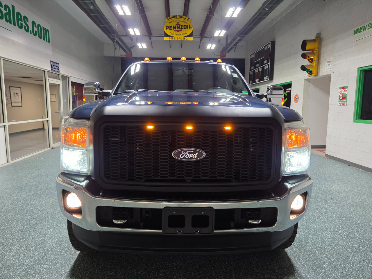 Used 2014 Ford F250 Lariat w/ Chrome Package image 3
