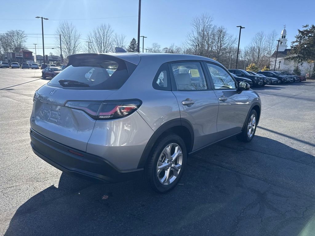 Used 2023 Honda HR-V LX image 7