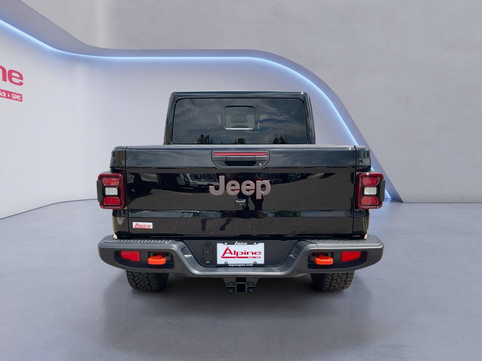 Used 2026 Jeep Gladiator Mojave w/ Safety Group AWD/4WD image 4