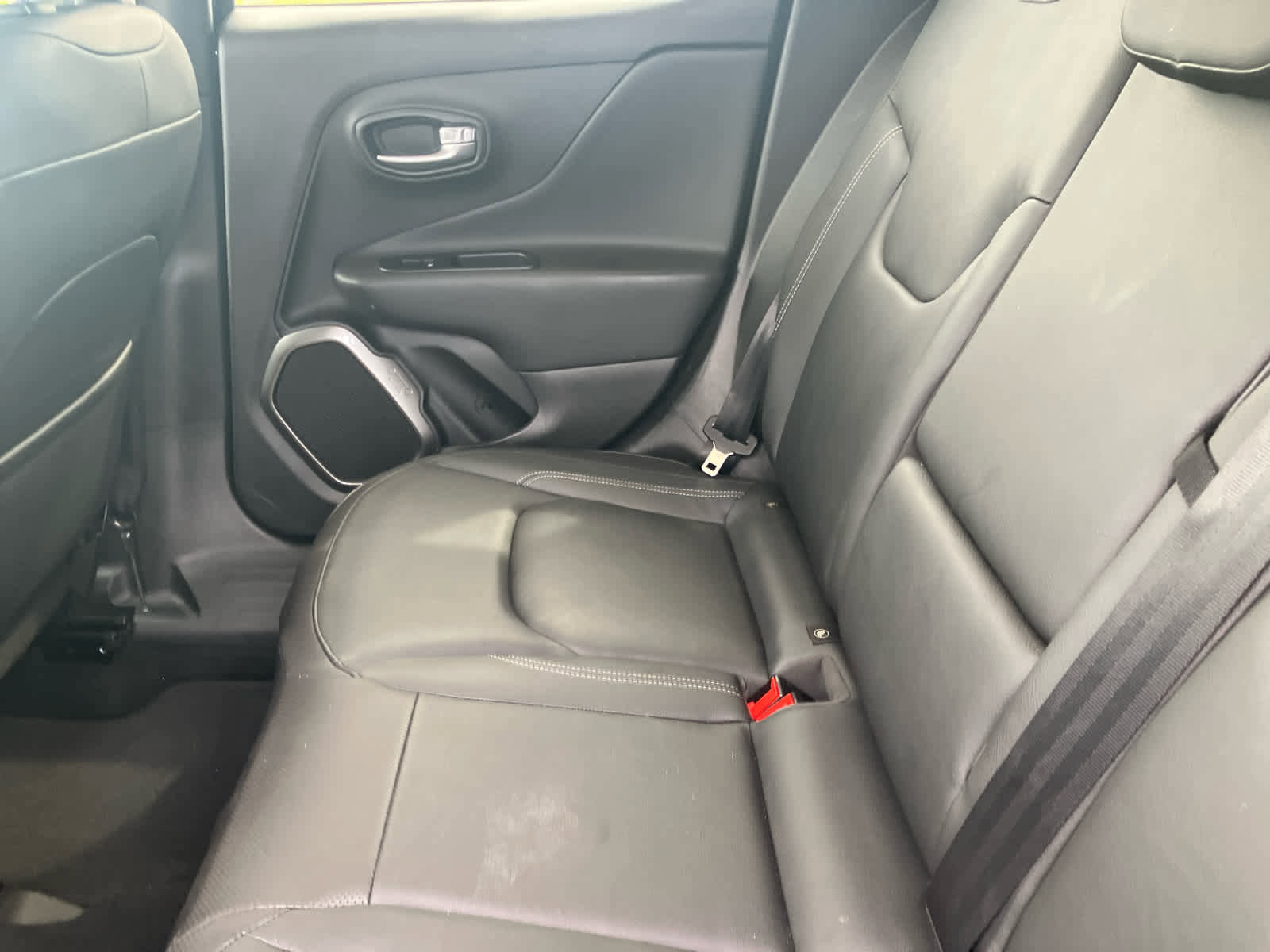 Used 2019 Jeep Renegade Limited w/ LED Lighting Group AWD/4WD image 31