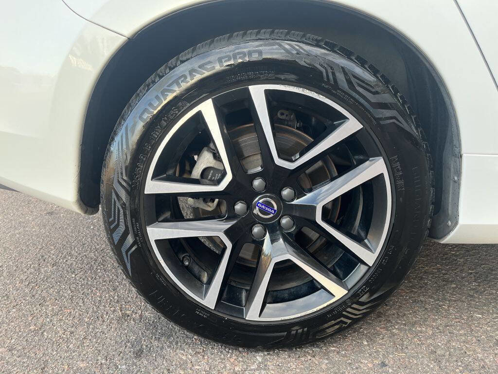 Used 2017 Volvo S60 T5 Dynamic image 24