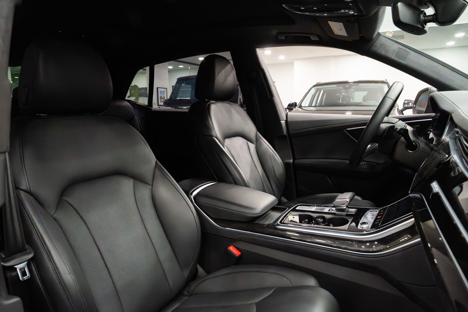 Used 2023 Audi Q8 Prestige image 10