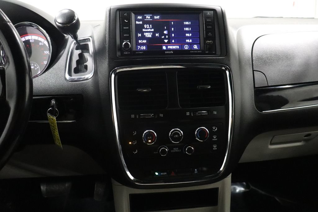 Certified 2019 Dodge Grand Caravan SXT FWD image 21