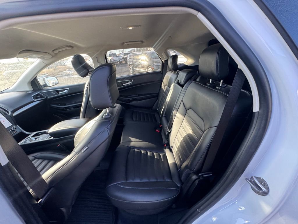 Certified 2024 Ford Edge SEL w/ Convenience Package AWD/4WD image 15