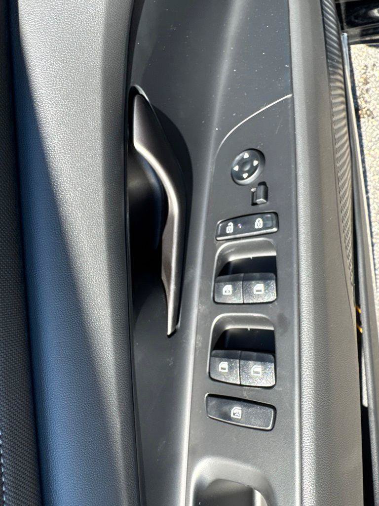 New 2026 Hyundai Elantra SEL Sport FWD image 11