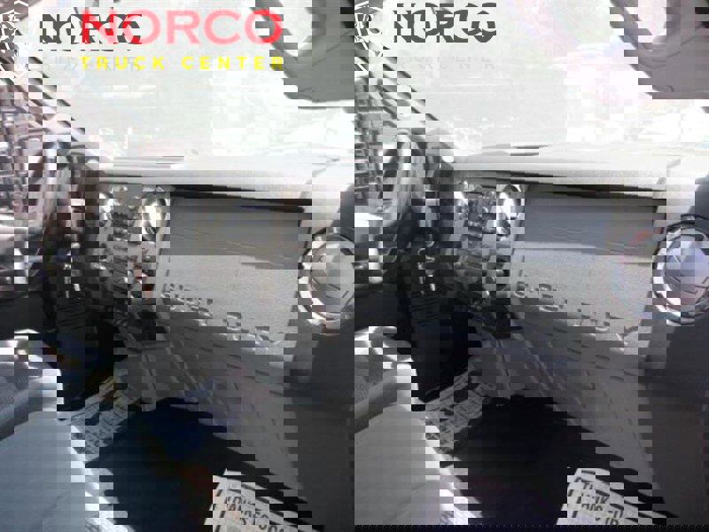 Used 2012 Ford F550 2WD Crew Cab Super Duty image 13