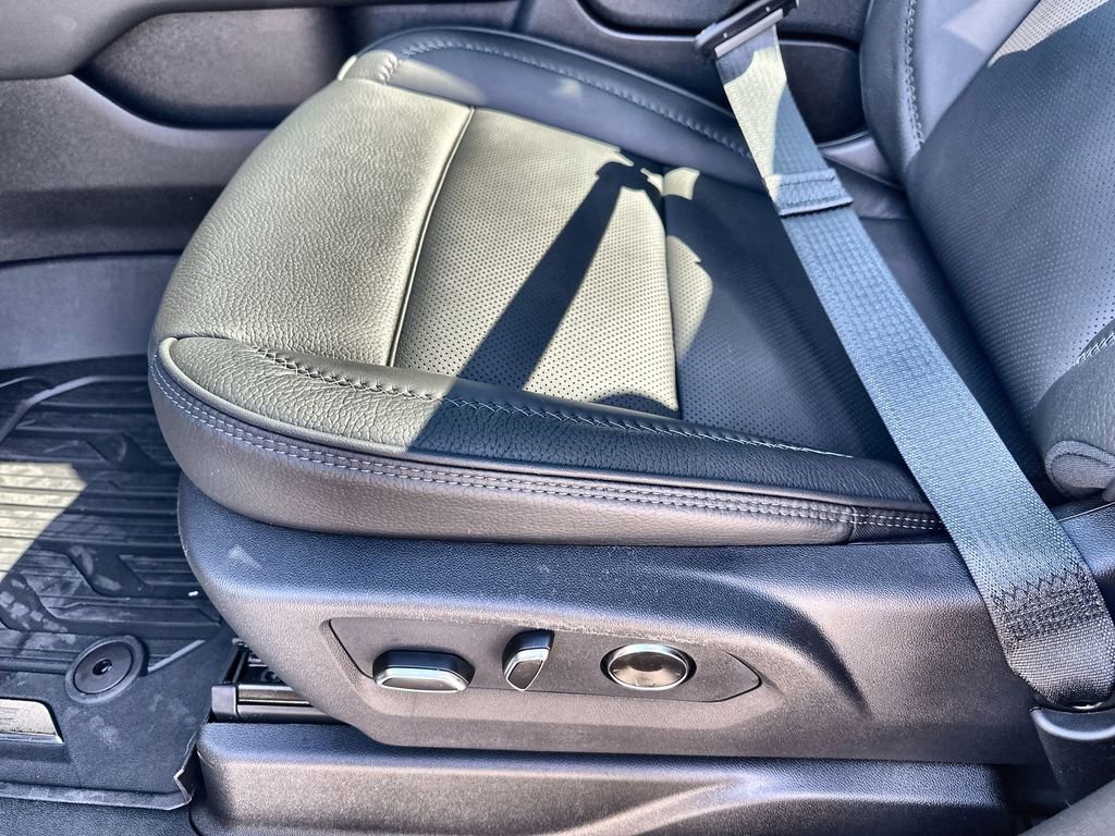 New 2026 GMC Yukon Denali w/ Denali Reserve Package image 25