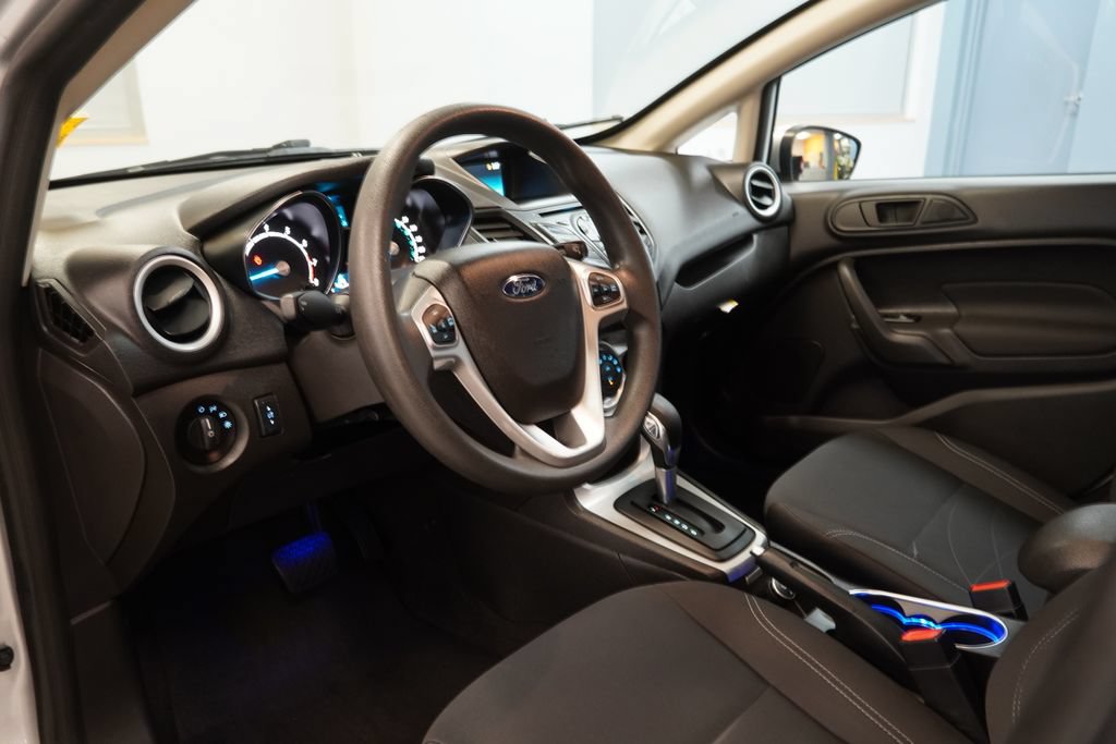 Used 2018 Ford Fiesta SE FWD image 6