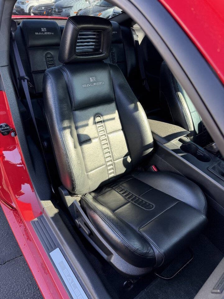 Used 2006 Ford Mustang GT Premium RWD image 16