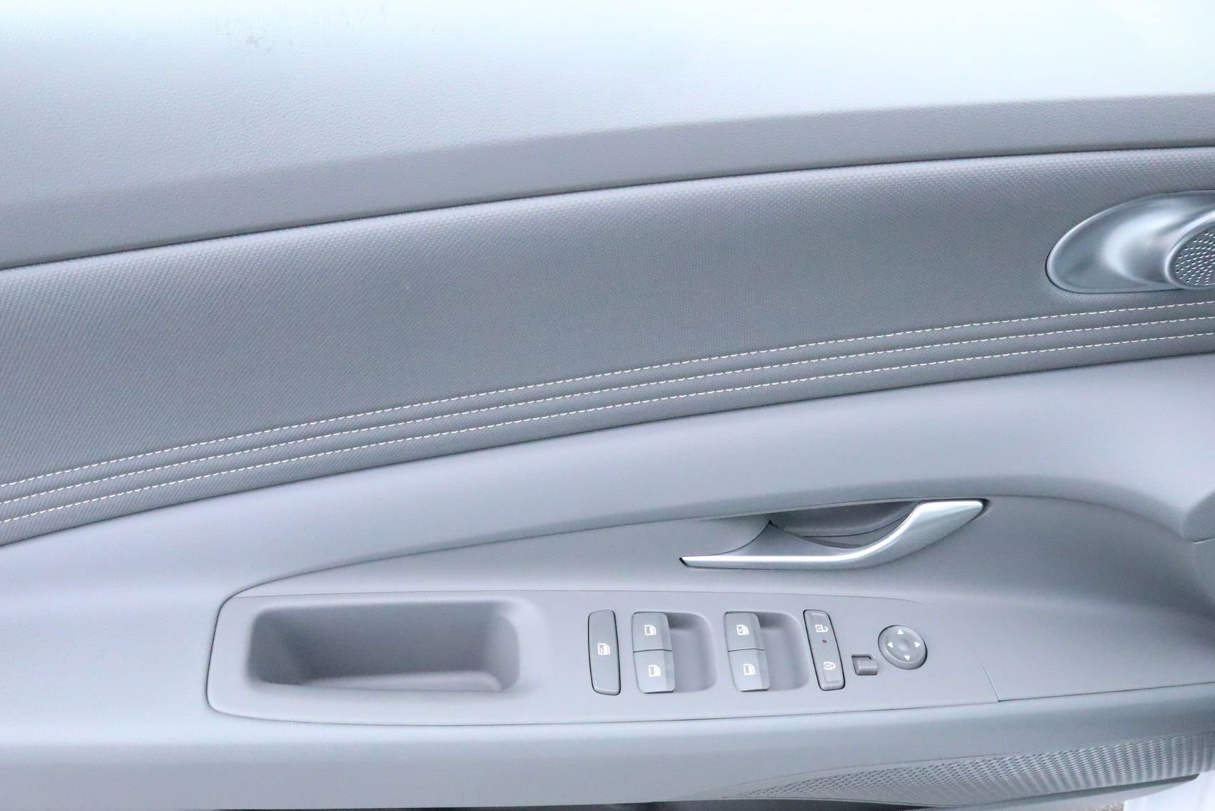 New 2026 Hyundai Elantra SEL Sport image 22